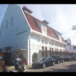 Kota Tua Padang menjadi salah satu destinasi unggulan di Sumbar yang menarik banyak wisatawan. (ANTARA/Miko Elfisha)-1704788138