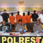 Polresta Jayapura: Pelaku pembakaran ruko dan faskes Korem ditangkap-1705922655