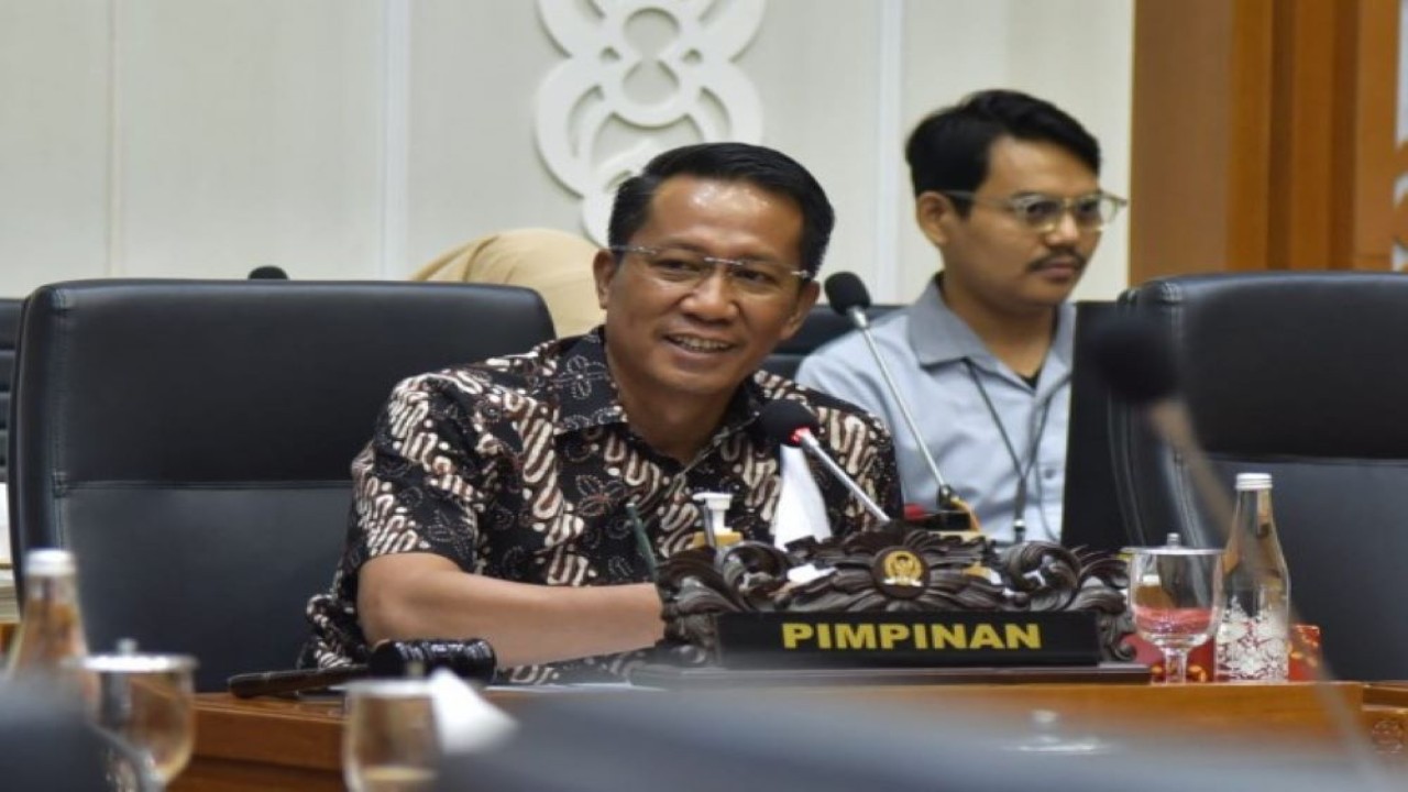 Ketua Badan Legislasi (Baleg) DPR RI Supratman Andi Agtas dalam Rapat Pleno Badan Legislasi DPR RI Kajian Tim Ahli dalam rangka Harmonisasi RUU tentang Penyiaran, Gedung Nusantara I, DPR RI, Senayan, Jakarta, Rabu (17/1/2024). Foto : Munchen/Man