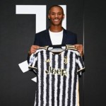 Tiago Djalo saat diperkenalkan secara resmi sebagai pemain baru Juventus pada Selasa (23/1/2024). ANTARA/HO-Juventus-1705995345