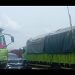 Truk tronton diamankan di Pos lalu lintas Musi ll, Kota Palembang, Sumsel, Rabu (24/1/2024). ANTARA/ M IMAM PRAMANA.-1706084737