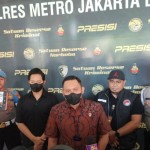 Wakasat Narkoba Polres Metro Jakarta Barat, Kompol Retno Jordanus saat dikonfirmasi di Jakarta, Jumat (5/1/2024). ANTARA/Risky Syukur-1704450722