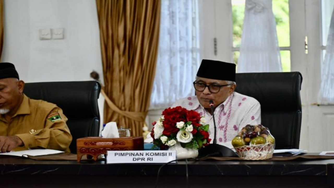 Ketua Tim Kunspek Komisi II DPR RI Guspardi Gaus saat memimpin Kunjungan Kerja Spesifik di Sumatera Barat, pada Selasa (31/1/2024). Foto: Bunga/nr