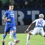 Laga Persib Bandung vs PSIS Semarang-1709120976