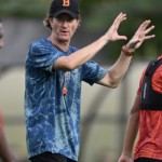 Pelatih Pieter Huistra dan skuad Borneo FC-1708013387