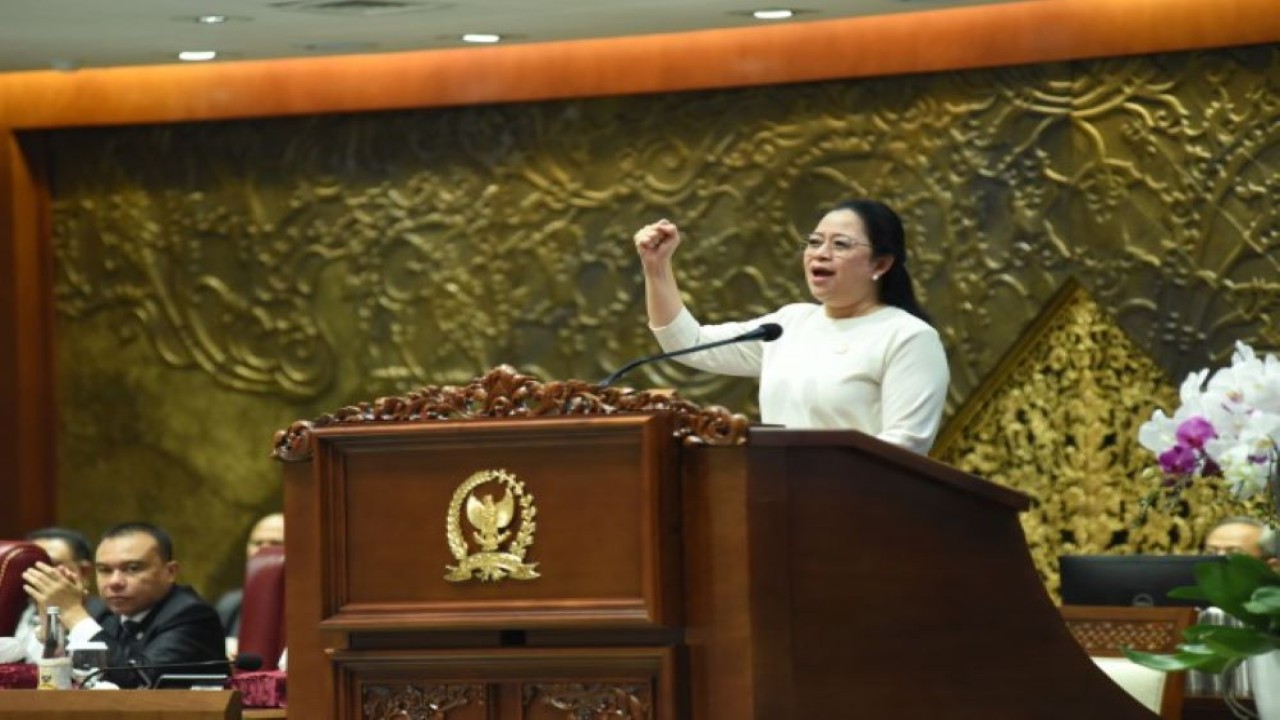 Ketua DPR RI Puan Maharani usai menyampaikan pidato dalam Rapat Paripurna DPR RI Ke-12 Masa Persidangan III Tahun Sidang 2023-2024 di Gedung Nusantara II, Senayan, Jakarta, Selasa (6/2/2024). Foto: Jaka/nr