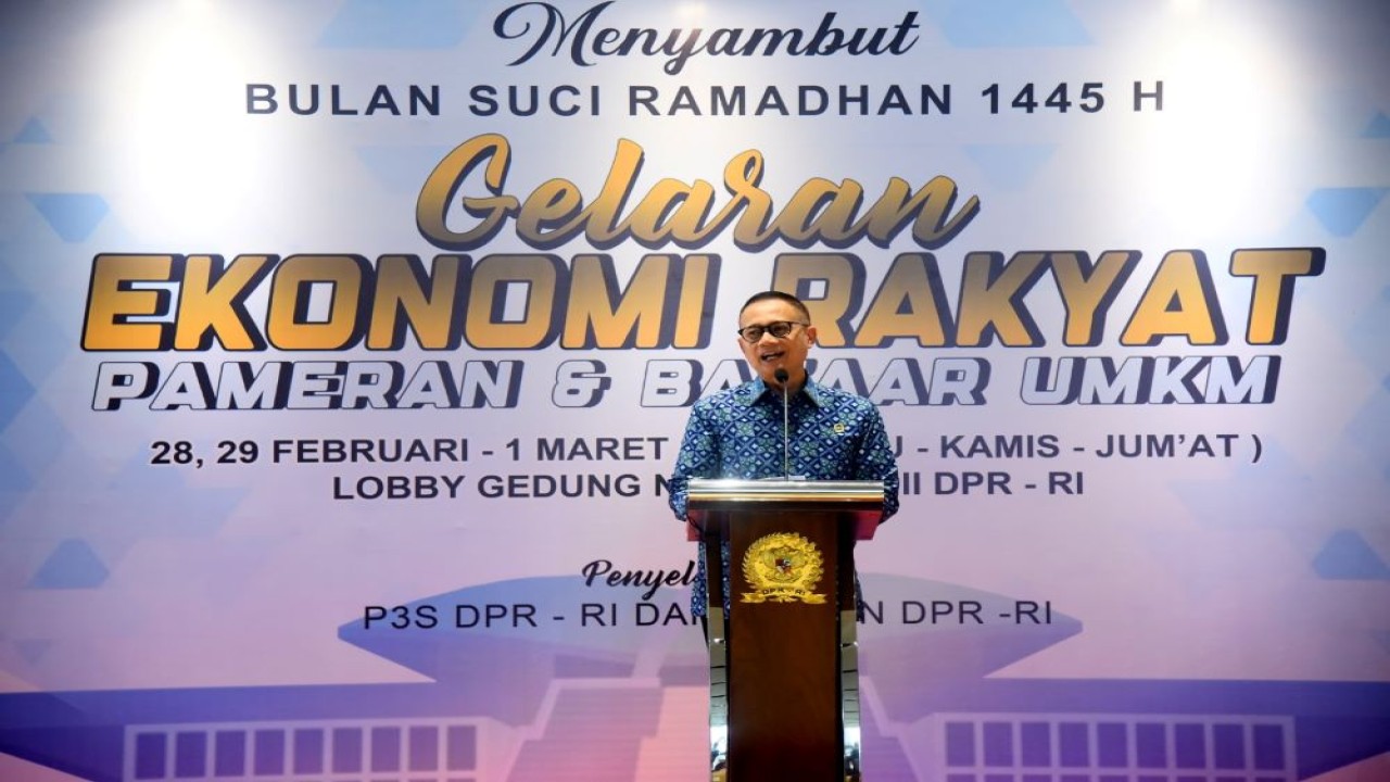 Deputi Administrasi Setjen DPR RI, Sumariyandono saat membuka Gelar Ekonomi Rakyat di Selasar Gedung Nusantara II, DPR RI, Senayan, Jakarta, Rabu (28/2/2024). Foto : Runi/Man