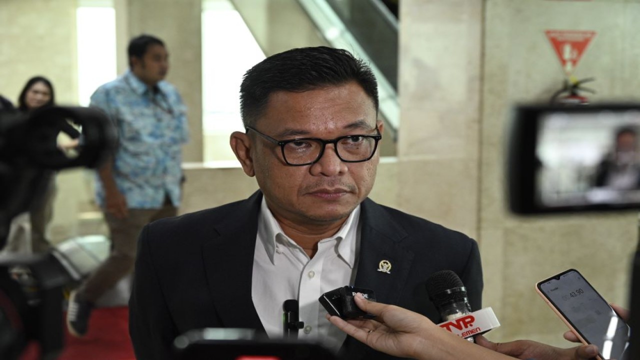 Wakil Ketua Komisi VIII DPR RI Ace Hasan Syadzily saat di Gedung Nusantara DPR RI, Senayan, Jakarta, Selasa (5/3/2024)