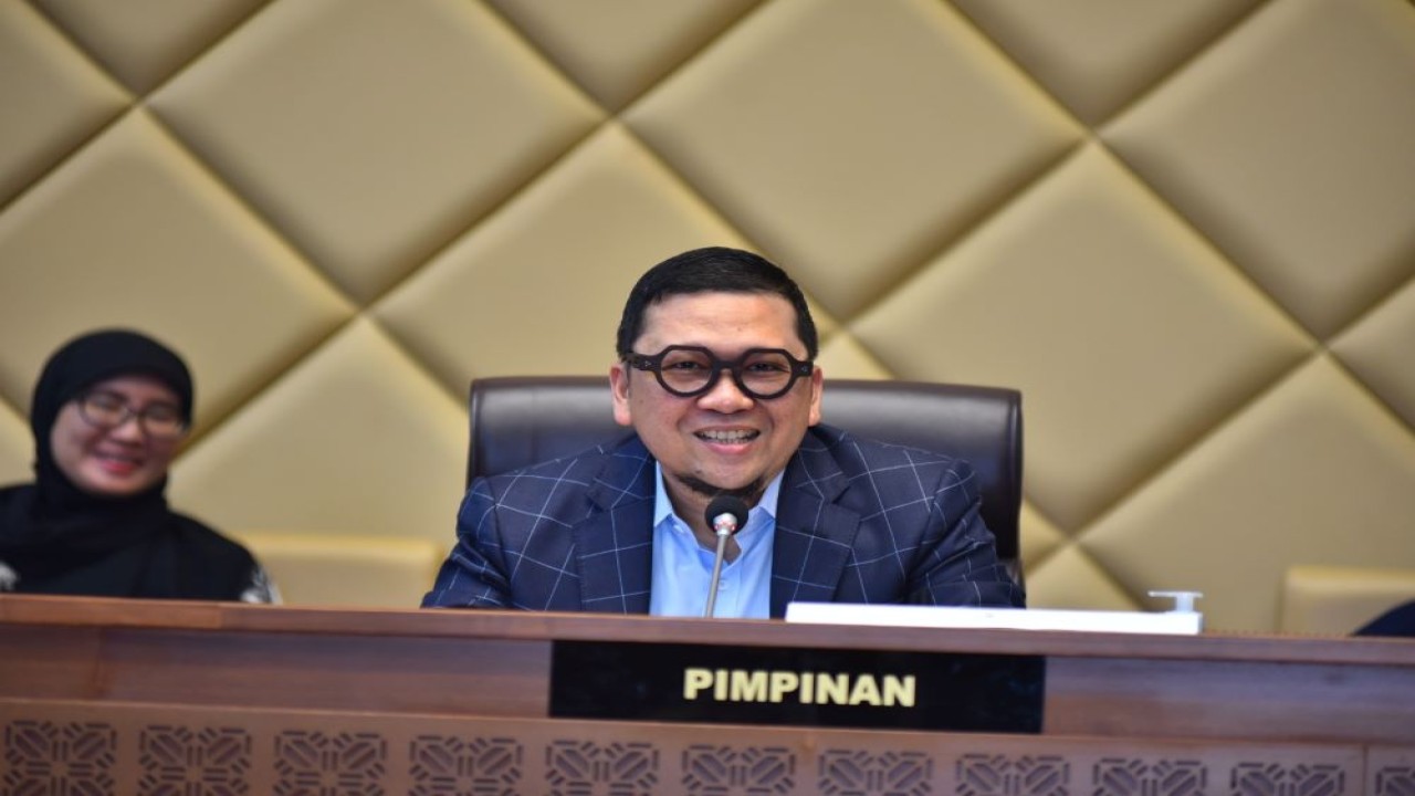 Ketua Komisi II DPR RI Ahmad Doli Kurnia saat memimpin Rapat Komisi II DPR RI dengan Menpan-RB RI dan Kepala BKN di Gedung Nusantara, DPR RI, Senayan, Jakarta, Rabu (13/3/2024). Foto: Kresno/nr