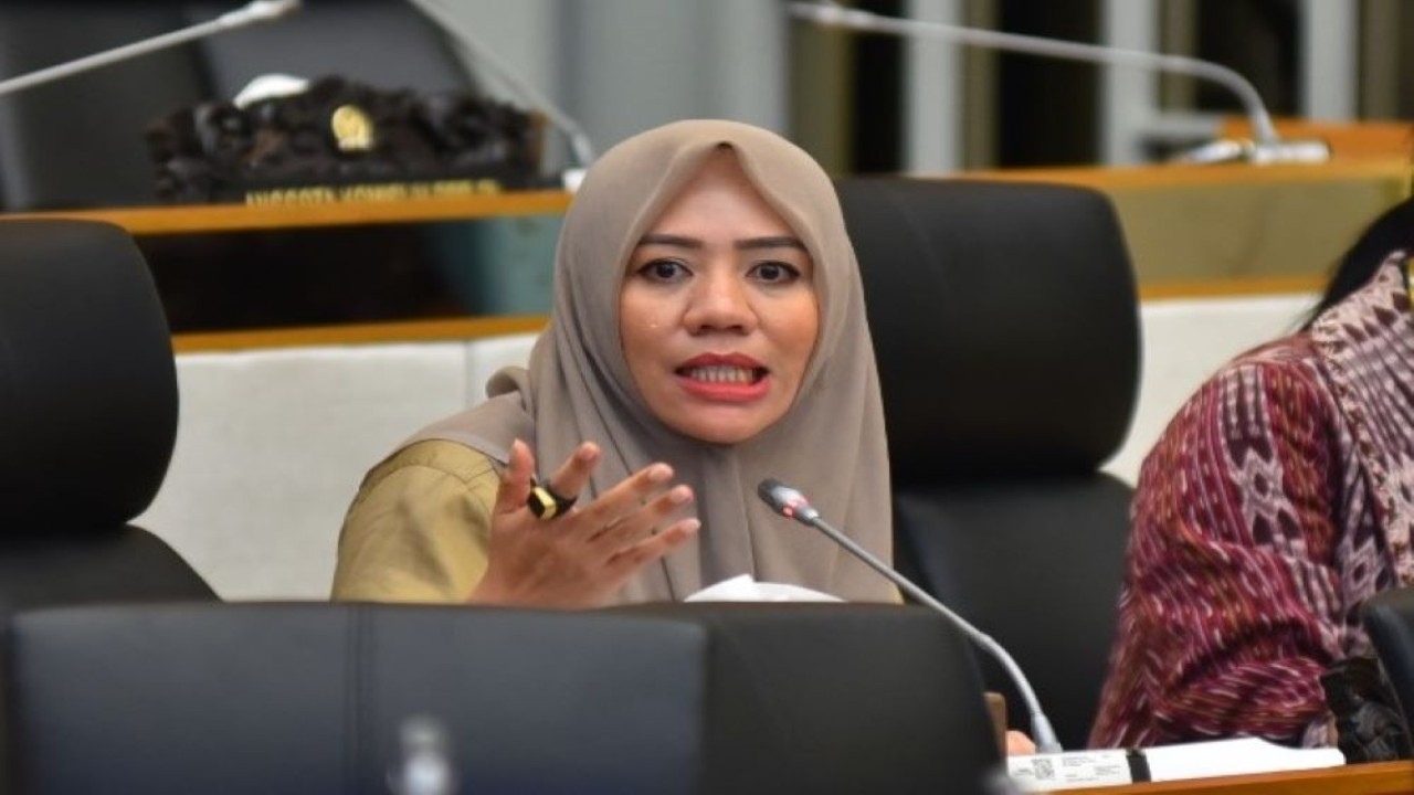 Anggota Komisi IV DPR RI Alien Mus dalam Rapat Kerja Komisi IV dengan Menteri KKP di Gedung Nusantara, Senayan, Jakarta, Kamis (14/03/2024). Foto : Eno/Andri