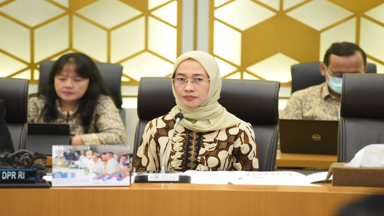 Wakil Ketua Komisi IV DPR RI Anggia Erma Rini saat membacakan hasil kesimpulan Rapat Kerja Komisi IV bersama Menteri Pertanian di Gedung Nusantara, DPR RI, Senayan, Jakarta, Rabu (13/3/2024). Foto : Arief/Andri