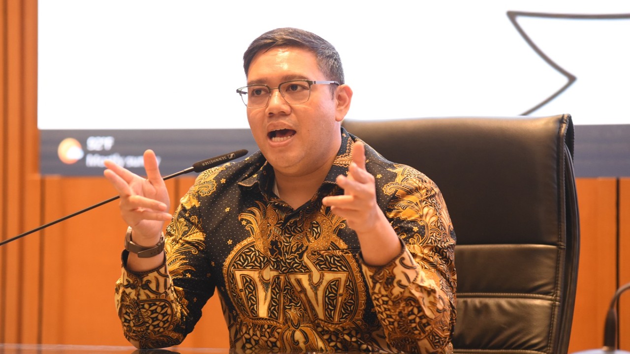 Anggota Komisi I DPR RI Dave Akbarshah Fikarno saat mengikuti diskusi Forum Legislasi yang bertajuk ‘Menuju Era Baru, RUU Penyiaran Perlu Ikuti Kemajuan Teknologi’ di Kompleks Parlemen, Jakarta, Selasa (19/3/2024). Foto: Arief/nr