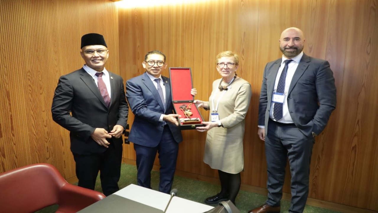 Ketua BKSAP DPR RI Fadli Zon saat pertemuan bilateral dengan Parlemen Swedia di sela-sela Sidang Umum ke-148 Inter-Parliamentary Assembly (IPU), di Jenewa, Swiss. Foto: Dody/nr