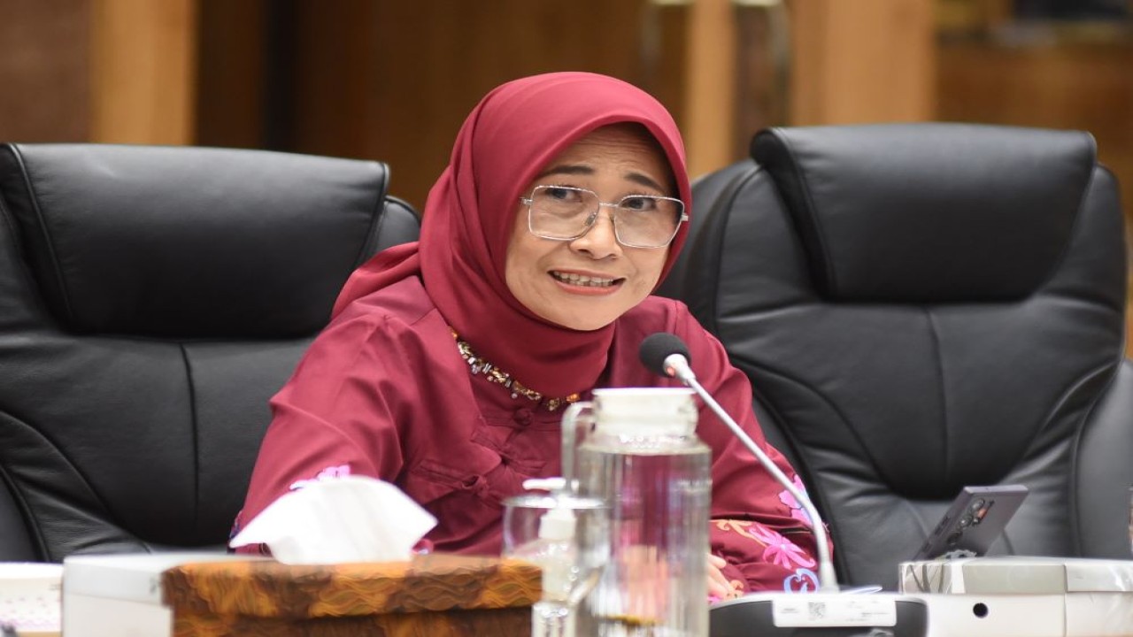 Wakil Ketua Komisi X DPR RI Hetifah Sjaifudian saat mengikuti Rapat Kerja (Raker) dengan Kemendikbudristek di Gedung Nusantara I, Senayan, Jakarta, Rabu (6/3/2024). Foto: Dep/nr