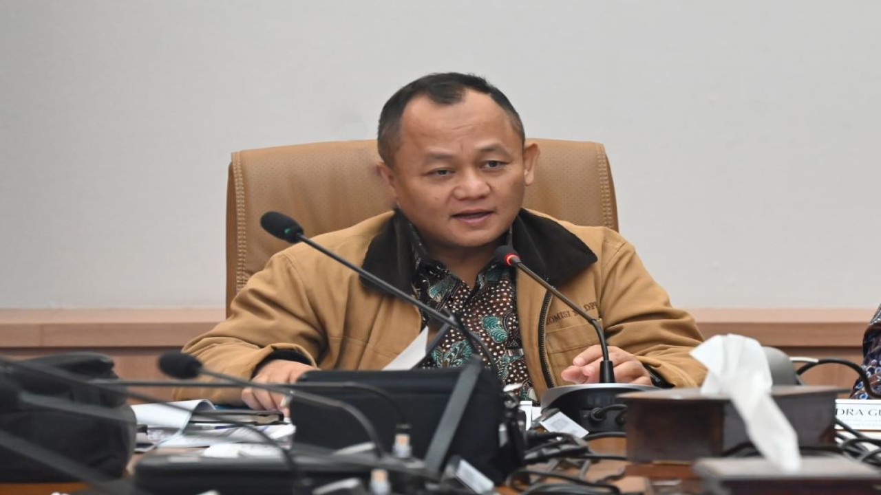 Wakil Ketua Komisi VI DPR RI Muhammad Sarmuji saat memimpin Kunjungan Kerja Spesifik (Kunsfik) ke Bandara Internasional Soekarno-Hatta, Tangerang, Provinsi Banten, Senin (25/03/2024). Foto: Estu/nr