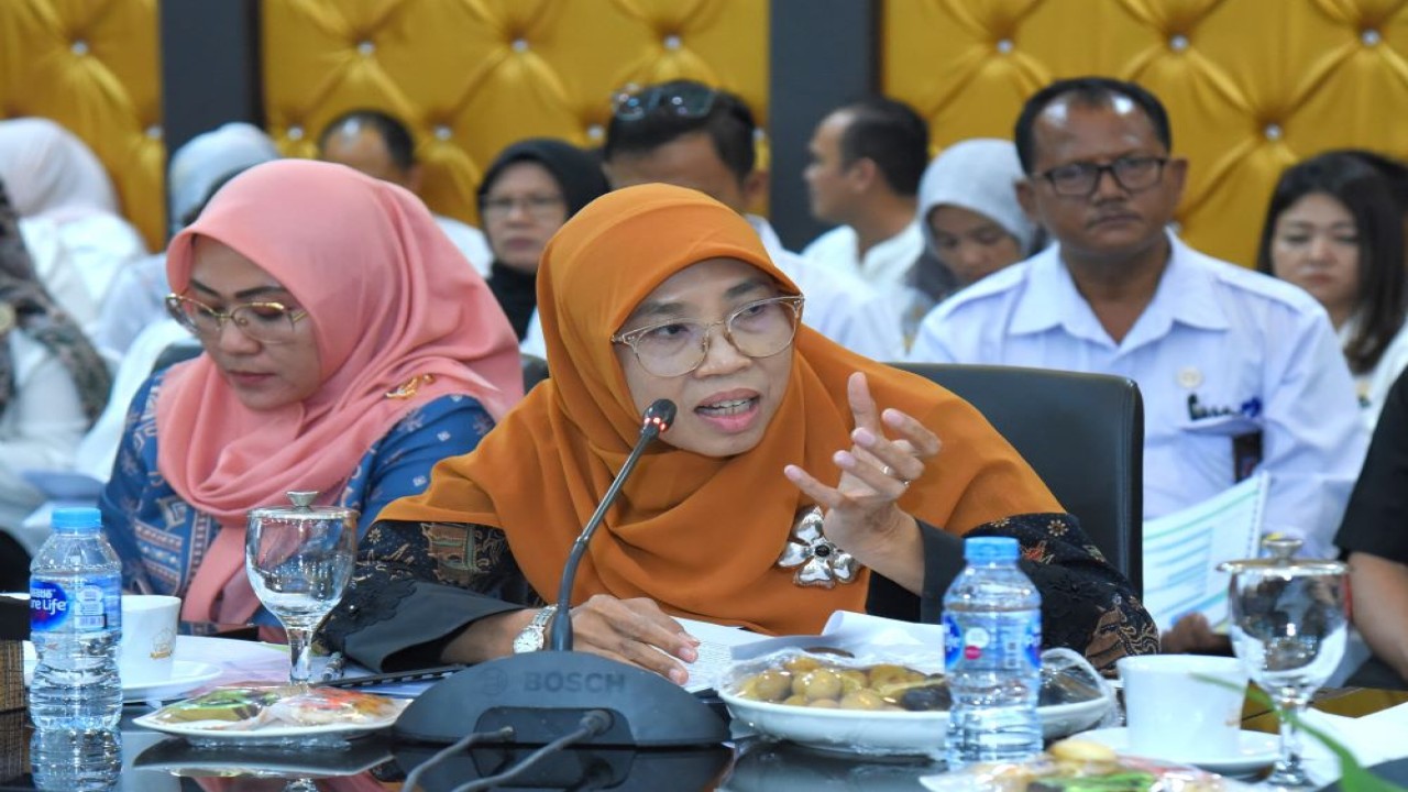 Anggota Komisi IX DPR RI Netty Prasetiyani Aher saat mengikuti Rapat Kunjungan Kerja Masa Reses Komisi IX DPR RI di Kabupaten Bintan, Provinsi Kepulauan Riau, Rabu (28/02/2024). Foto: Anju/nr