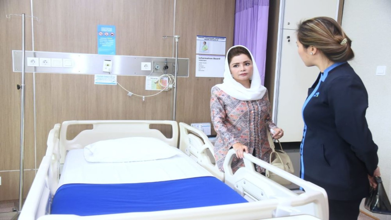 Wakil Ketua BURT DPR RI Novita Wijayanti saat meninjau fasilitas Rumah Sakit (Semarang Medical Center) SMC Telogorejo, Senin (18/3/2024). Foto: Runi/nr