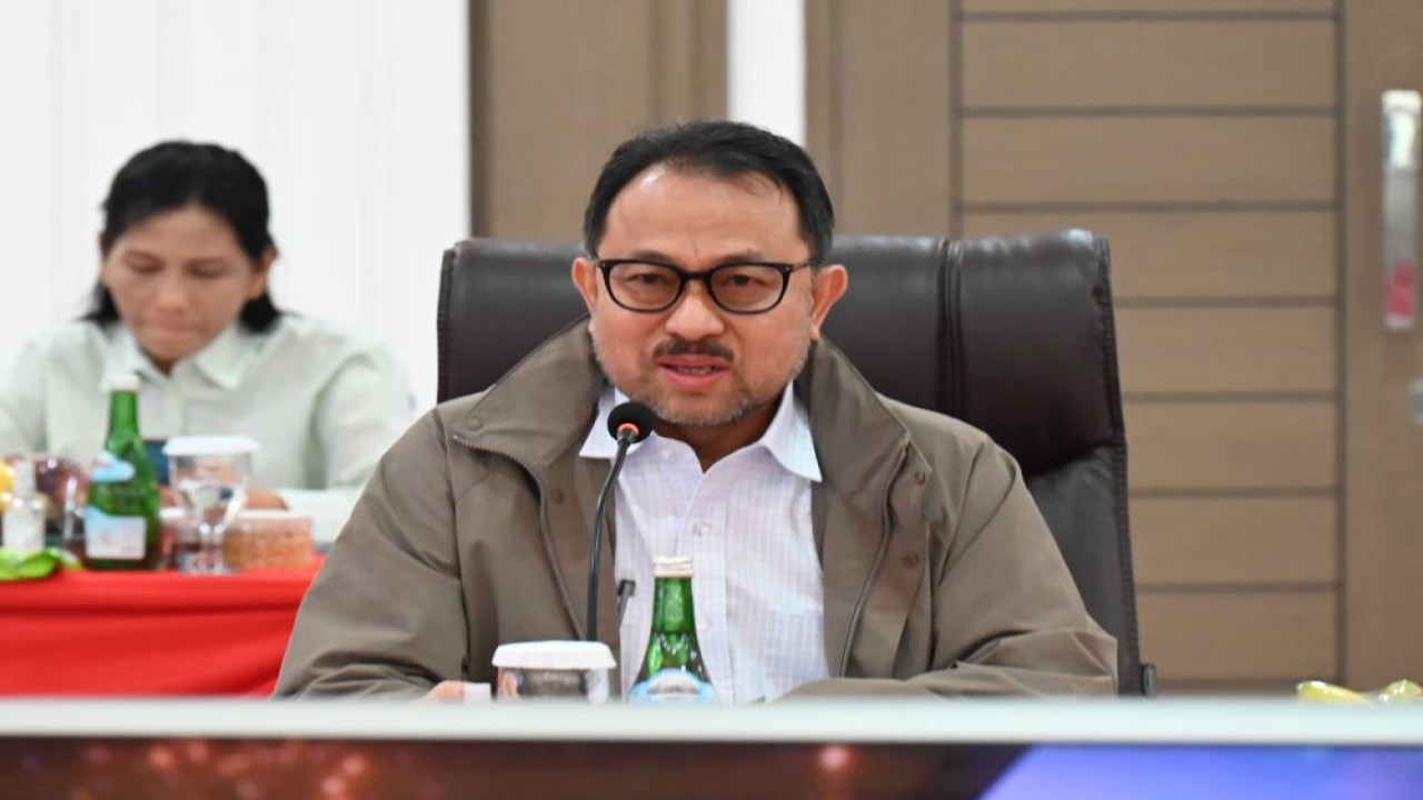 Wakil Ketua Komisi III DPR RI, Pangeran Khairul Saleh saat memimpin pertemuan Kunker Reses Komisi III di Polda Jambi, Sabtu, (2/3/2024). Foto: Shane/nr