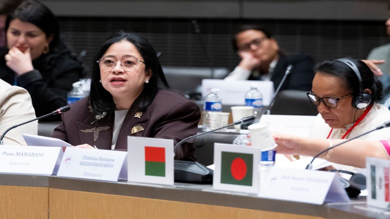 Ketua DPR RI Puan Maharani saat mengikuti Konferensi Tingkat Tinggi (KTT) Ketua Parlemen perempuan dunia atau Women Speakers' Summit 2024 di Prancis. Foto: Ist/nr