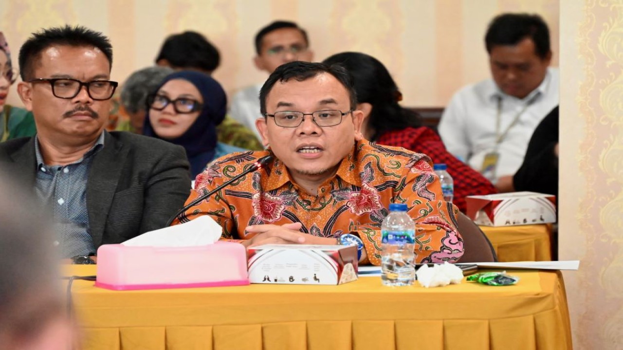 Anggota Komisi IX DPR RI Saleh Partaonan Daulay di sela kunjungan kerja reses Komisi IX di Batam, Kepulauan Riau, Rabu (28/2/2024). Foto : Bianca/Andri