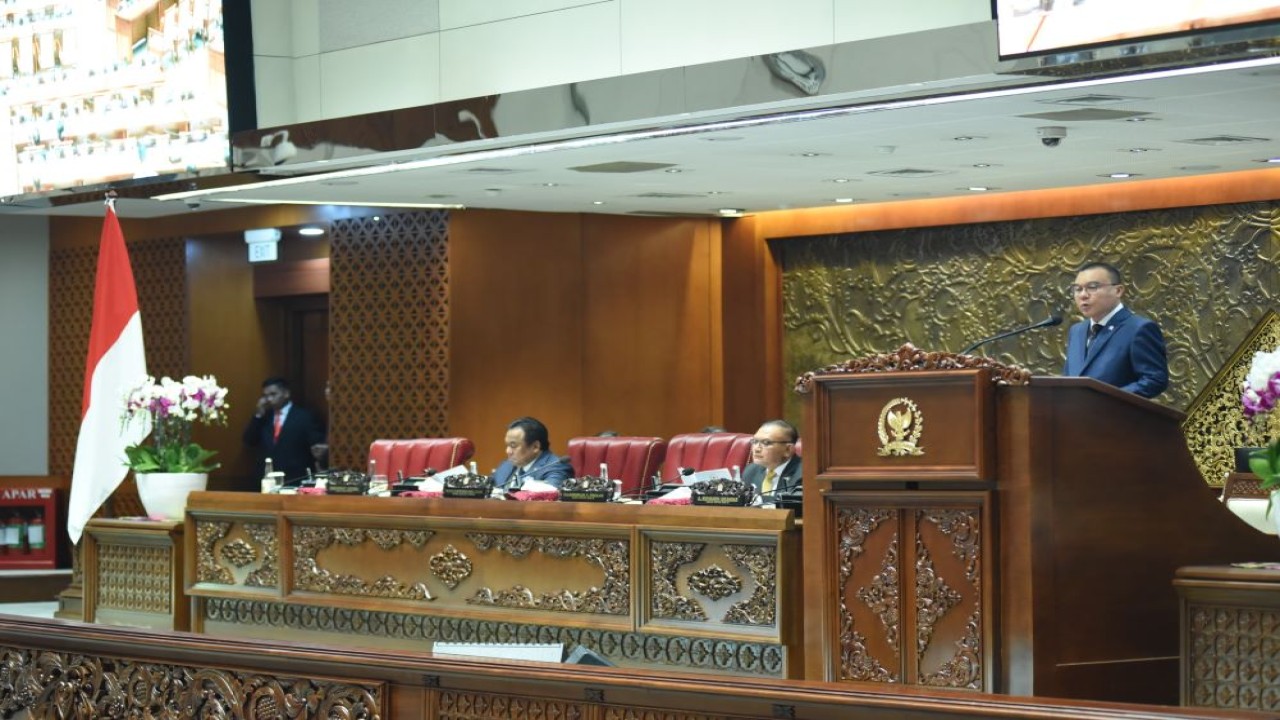 Wakil Ketua DPR RI Bidang Ekonomi dan Keuangan Sufmi Dasco Ahmad saat membaca pidato dalam Rapat Paripurna DPR RI Pembukaan Masa Sidang IV Tahun Sidang 2023-2024 di Gedung Nusantara II, DPR RI, Senayan, Jakarta, Selasa (5/3/2024). Foto : Jaka/Andri