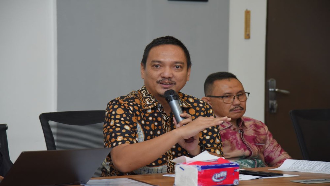 Anggota Komisi X DPR RI, Sukawijaya saatmengikuti Kunjungan Kerja Spesifik Komisi X DPR RI ke Sidoarjo, Jawa Timur Kamis (14/03/2024). Foto: Ulfi/nr