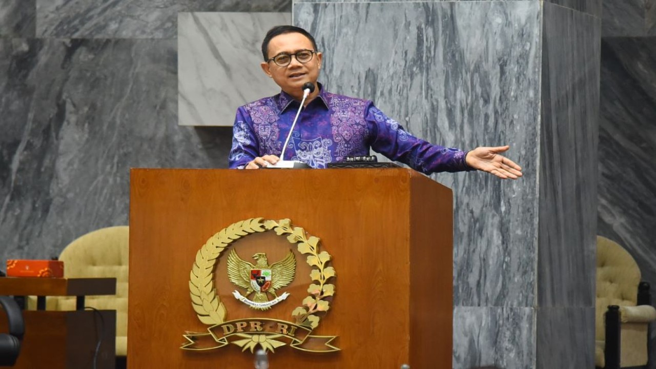 Deputi Bidang Administrasi Sekretariat Jenderal (Setjen) DPR RI, Sumariyandono saat membuka sosialisasi dan bimbingan teknis (Bimtek) aplikasi Sistem informasi pengelolaan perjalanan dinas anggota dan tenaga ahli (SiMerpati), Kamis (7/3/2023), Senayan, Jakarta. Foto : Runi/Andri