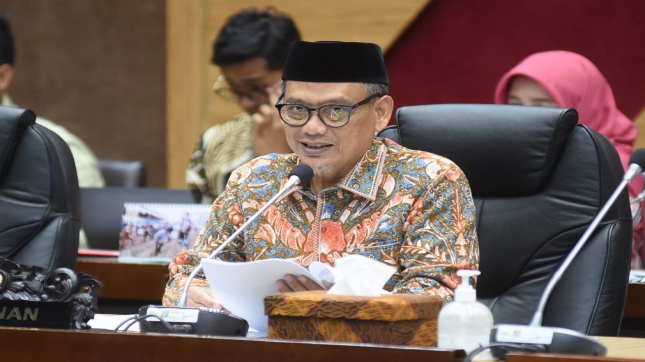 Wakil Ketua Komisi X DPR RI Abdul Fikri Faqih saat RDPU dengan FGPPNS, FGH, GTT, serta perwakilan guru honorer di Gedung Nusantara I, Senayan, Jakarta, Selasa (2/4/2024). Foto : Devi/Andri