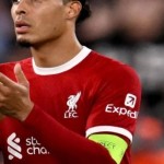 Bek Liverpool, Virgil Van Dijk (situs Liverpool FC)-1713086858