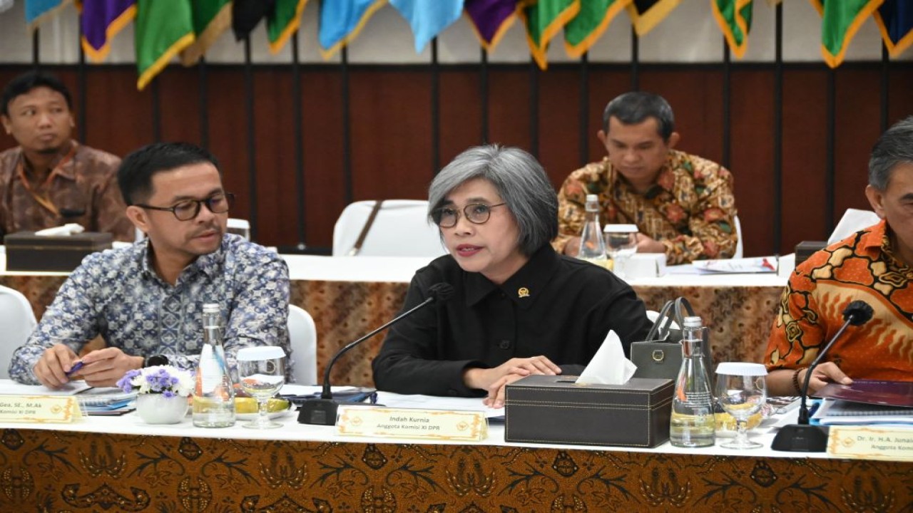 Anggota Komisi XI DPR RI Indah Kurniawati saat kunjungan kerja di Surabaya, Jawa Timur, Senin (29/4/2024). Foto : Agung/Andri