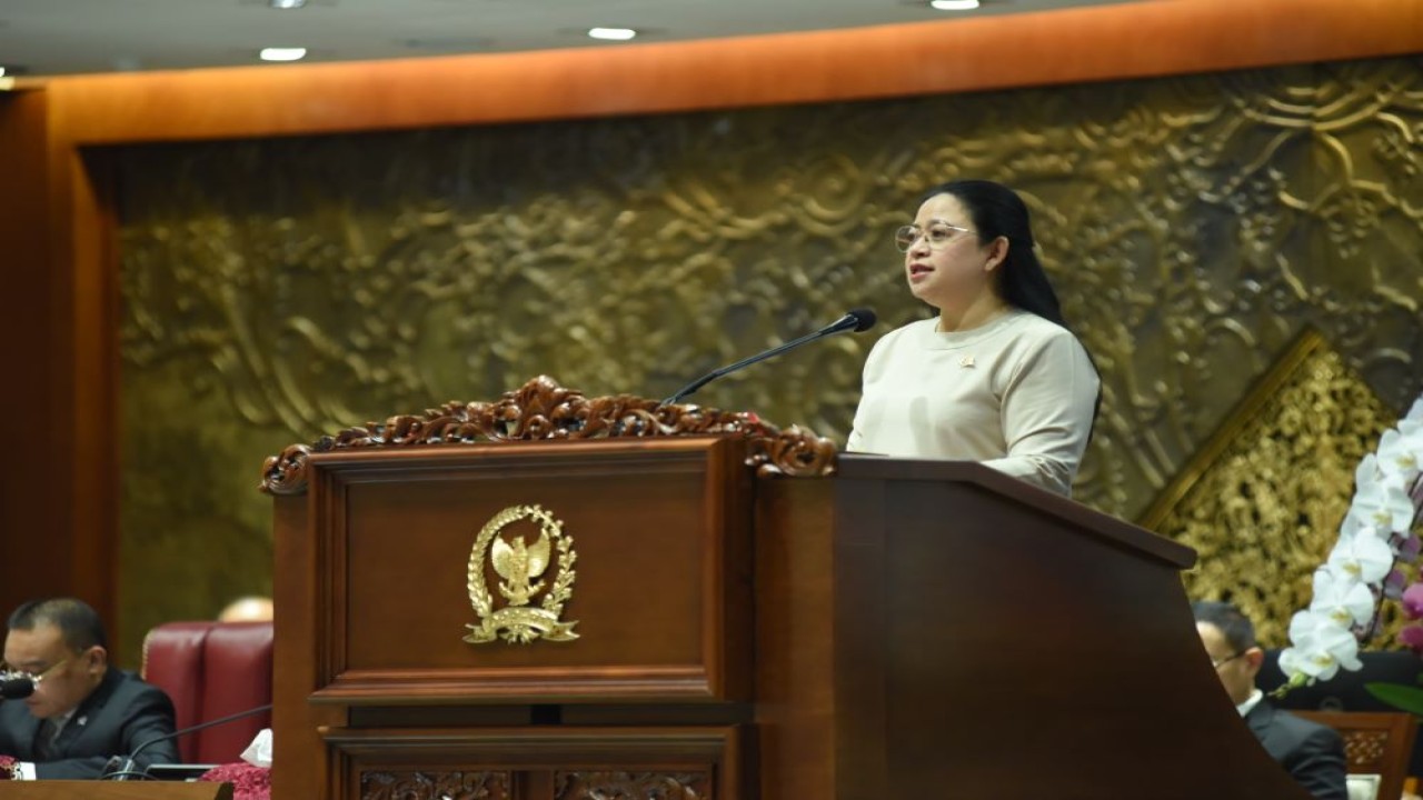 Ketua DPR RI Puan Maharani saat pidato penutupan masa sidang dalam Rapat Paripurna DPR RI Ke-15 Masa Persidangan IV Tahun Sidang 2023-2024, di Gedung Nusantara II, Senayan, Jakarta, Kamis (4/4/2024). Foto : Oji/Andri