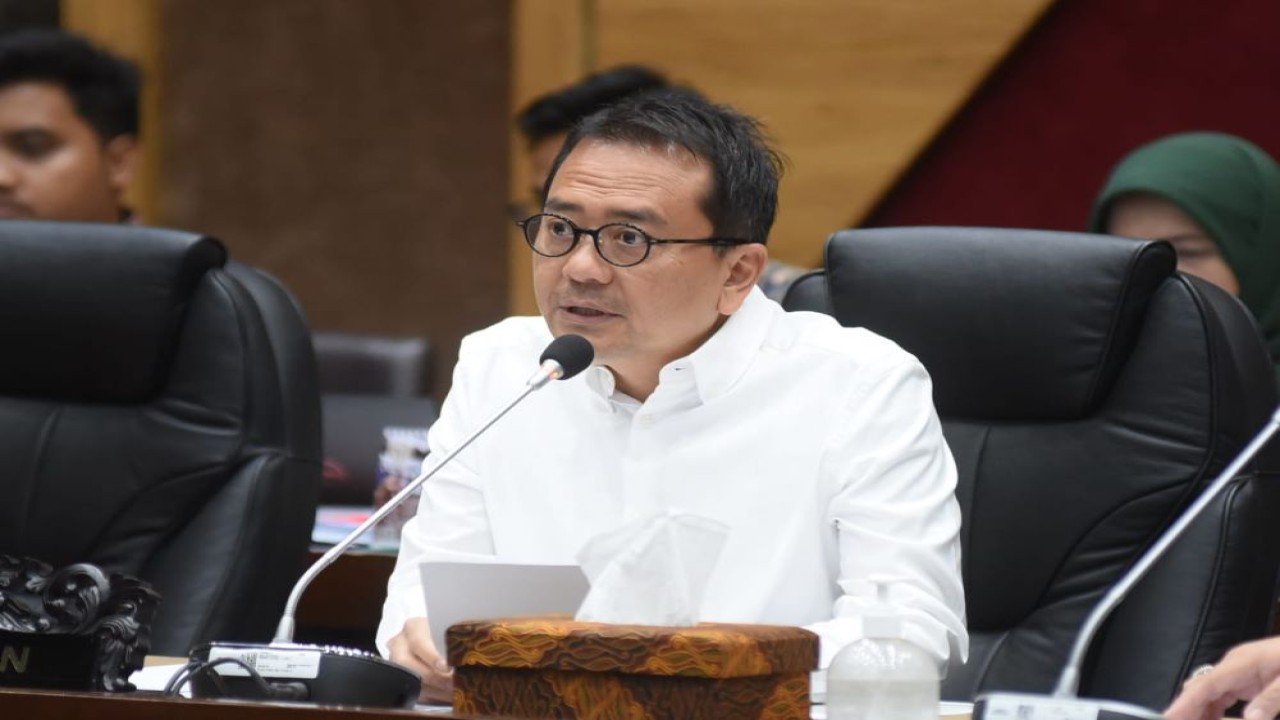 Ketua Komisi X DPR RI, Syaiful Huda saat membacakan simpulan rapat pada Rabu (3/4/2024) di Gedung Nusantara I, Senayan, Jakarta. Foto : Devi/Andri