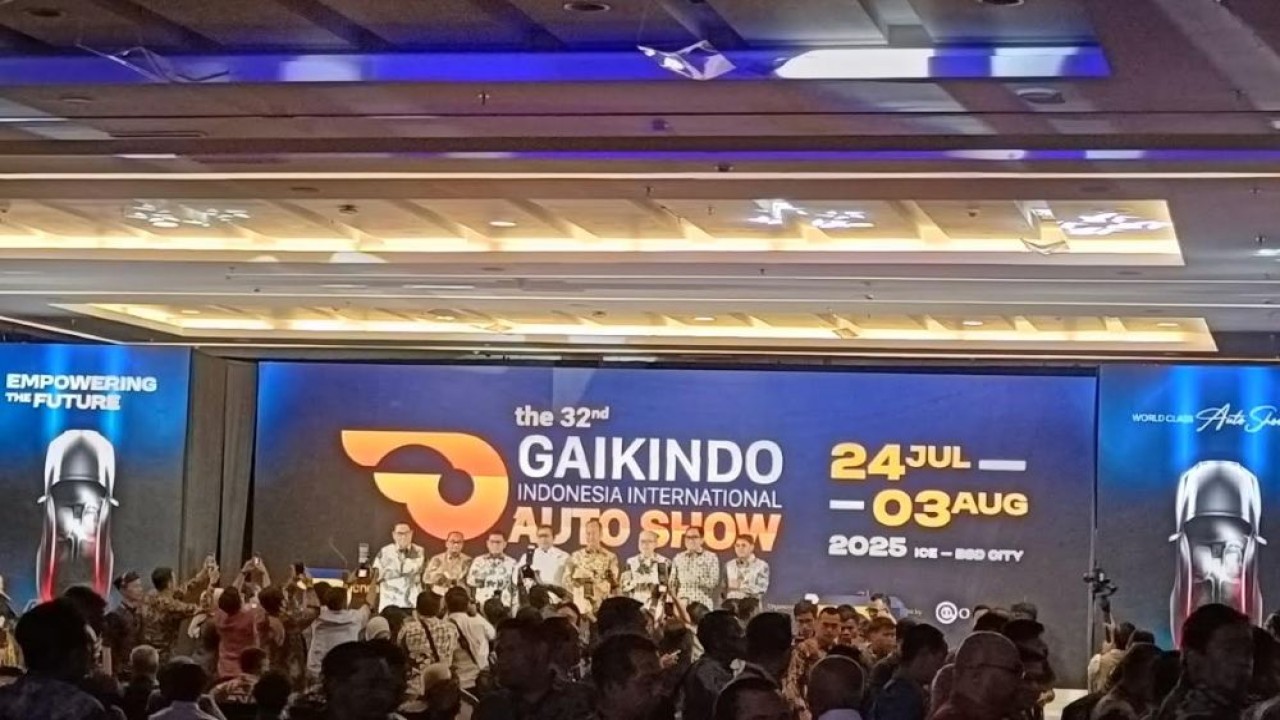 Pameran otomotif tahunan Gaikindo Indonesia International Auto Show (GIIAS) 2025 resmi dibuka pada Kamis, 24 Juli 2025. (Foto: Adiantoro/NTV)