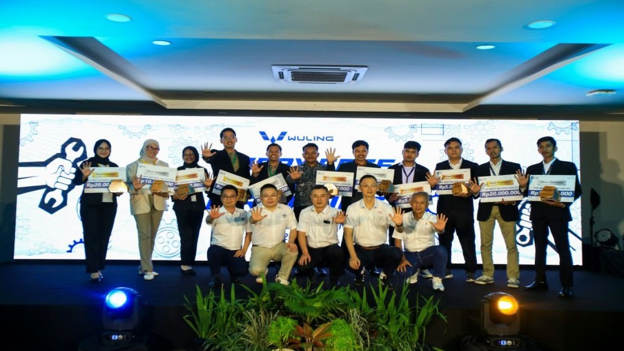 Wuling menetapkan 12 pemenang nasional Aftersales Skill Contest 2025. (Foto: Istimewa/Wuling)