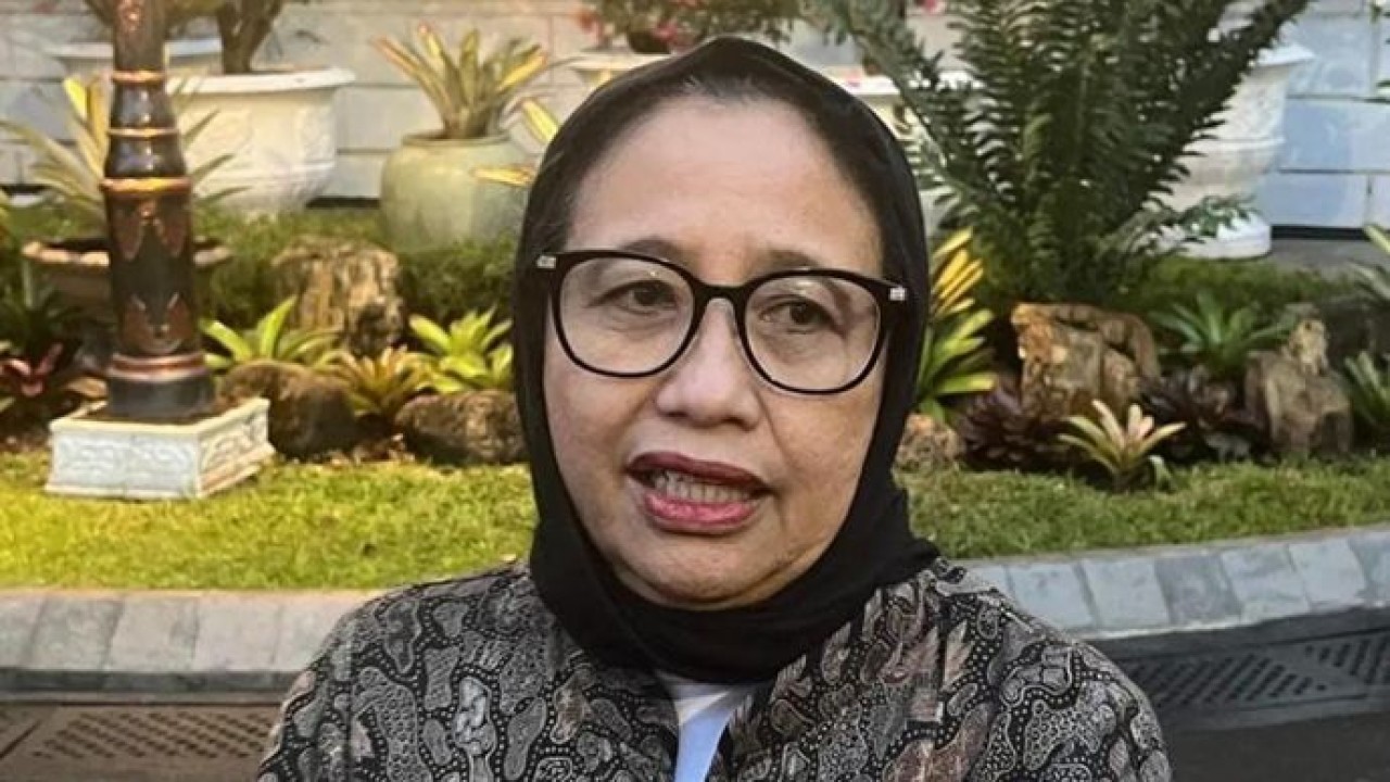 Wakil Kepala Badan Gizi Nasional (BGN) Nanik S Deyang ditemui usai melakukan rapat terbatas (ratas) bersama Presiden Prabowo Subianto di Istana Kepresidenan, Jakarta, Kamis 20 November 2025. ANTARA/Fathur Rochman. (Antara)