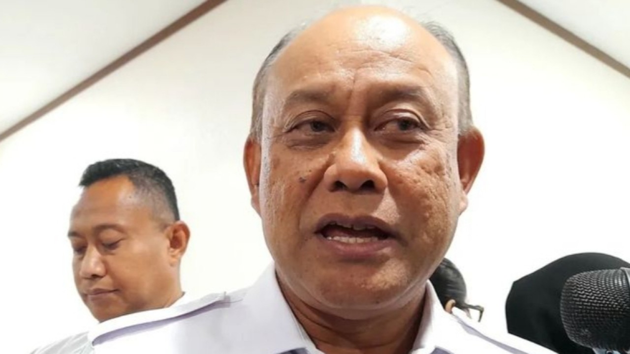 Kepala BGN Dadan Hindayana ditemui usai finalisasi regulasi terkait Program Makan Bergizi Gratis (MBG) di Kantor Kemenko Pangan, Jakarta, Selasa, 28 Oktober 2025. ANTARA/Lintang Budiyanti Prameswari. (Antara)