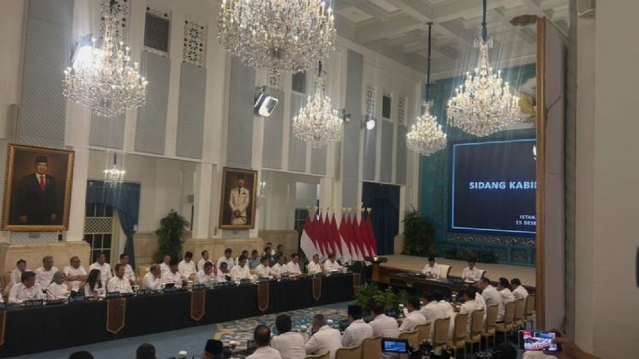 Presiden Praboow Subianto memimpin langsung Sidang Kabinet Paripuna di Istana Negara. (Foto: NTVnews.id)
