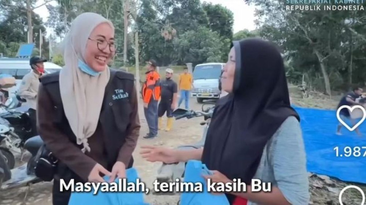 Tim Setkab salurkan bantuan kloter 2 ke korban bencana di Sumatra. (Foto: Instagram @sekretariat.kabinet)