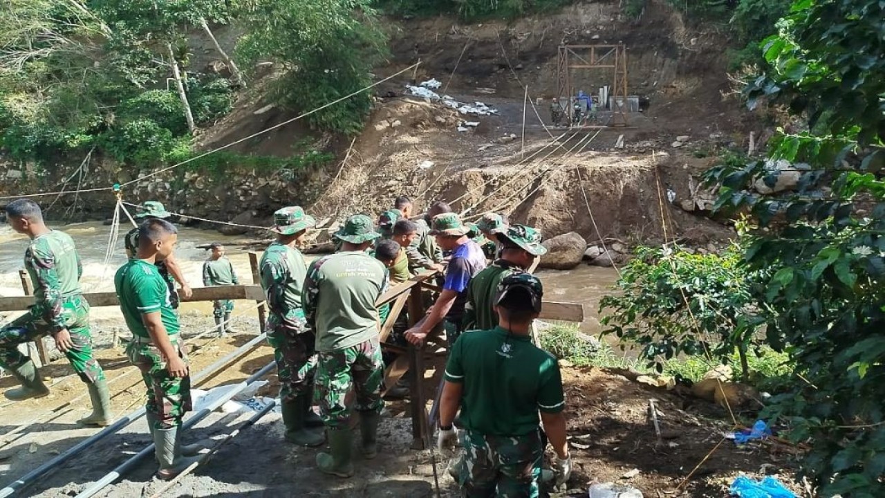 Sudah banyak jembatan darurat yang selesai dibangun sejak bencana melanda Aceh pada akhir November 2025. (Foto: Dok/Istimewa)