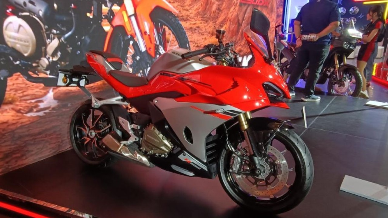QJMotor SRK 250 RA mejeng di IIMS 2026. (Foto: Adiantoro/NTV)