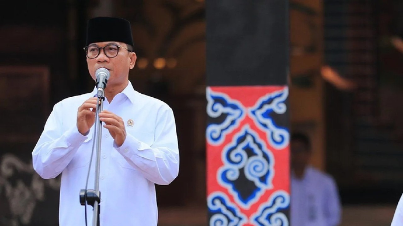 Menteri Desa dan Pembangunan Daerah Tertinggal (Mendes PDT) Yandri Susanto menghadiri Apel Bersama di Lingkungan Kemendes PDT dan Halalbilhalal Idul Fitri 1447 H di Lapangan parkir Kantor Kemendes, Jakarta, Senin (30/3/2026). ANTARA/HO-Humas Kemendes PDT/aa. (Antara)