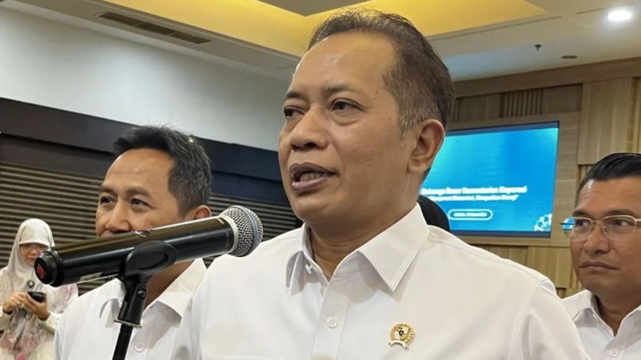 Menteri Koperasi (Menkop) Ferry Juliantono ditemui di sela acara Halalbihalal di Kementerian Koperasi (Kemenkop) RI Jakarta, Senin (30/3/2026). (ANTARA/Arnidhya Nur Zhafira) (Antara)