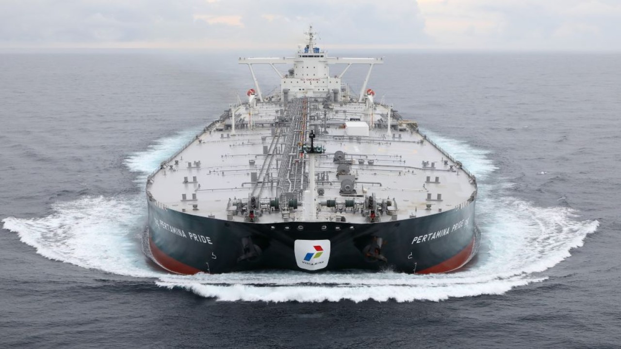 Dua kapal milik Pertamina bersiap melintas Selat Hormuz. (Foto: Dok/Istimewa/Bakom RI)