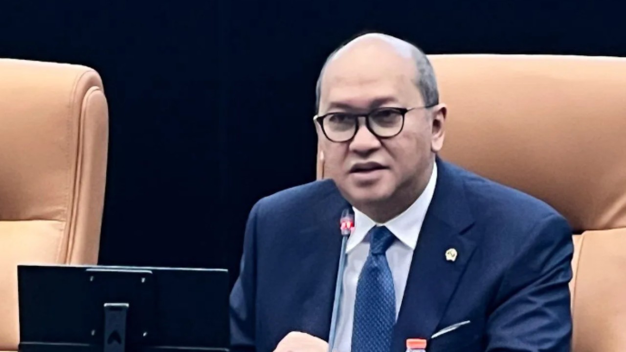 Chief Executive Officer (CEO) Danantara Indonesia Rosan Roeslani dalam Konferensi Pers Pemerintah Penyampaian Kerangka Ekonomi Makro (KEM) dan Pokok-Pokok Kebijakan Fiskal (PPKF) Tahun Anggaran 2027 di Jakarta, Rabu (20/5/2026). ANTARA/Harianto (Antara)