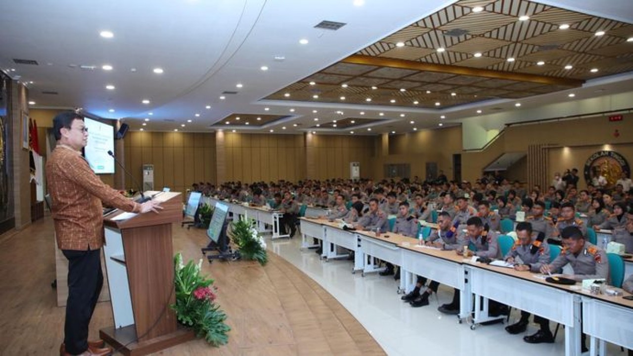 Di Hadapan Mahasiswa STIK Lemdiklat Polri, Kepala BPOM Taruna Ikrar Dorong Kepemimpinan Berbasis Neurosains (Istimewa)