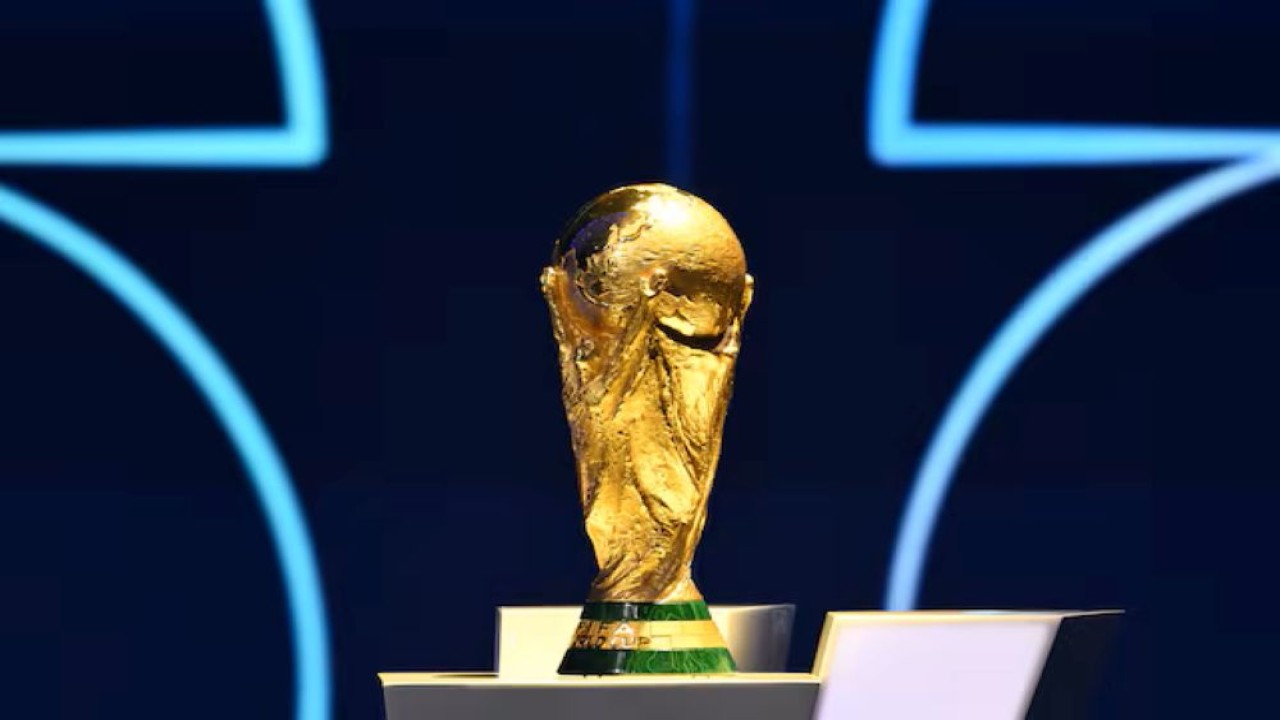 Penampakan trofi Piala Dunia FIFA. (Foto: Mandel Ngan/Reuters)