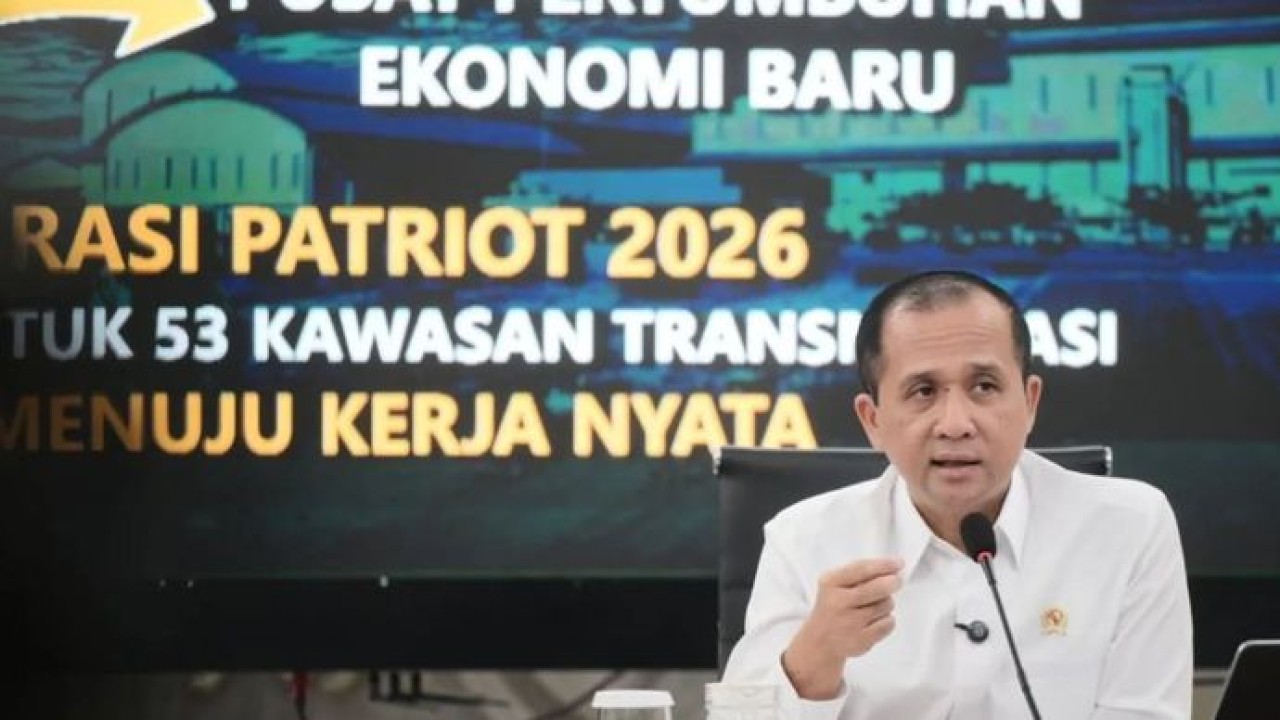 Menteri Transmigrasi Muhammad Iftitah Sulaiman Suryanagara menyampaikan keterangan terkait pelaksanaan Tim Ekspedisi Patriot (TEP) 2026 (Antara)