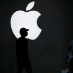 Apple-1790302104