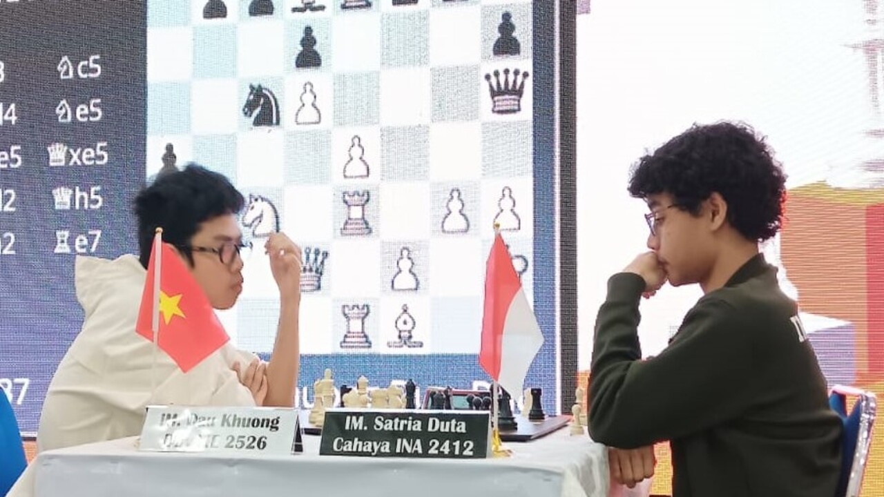 IM Satria Duta Cahaya vs IM Khuong Duy Dau pada babak ke-2 Duel Match Japfa Chess Festival 2026/ist